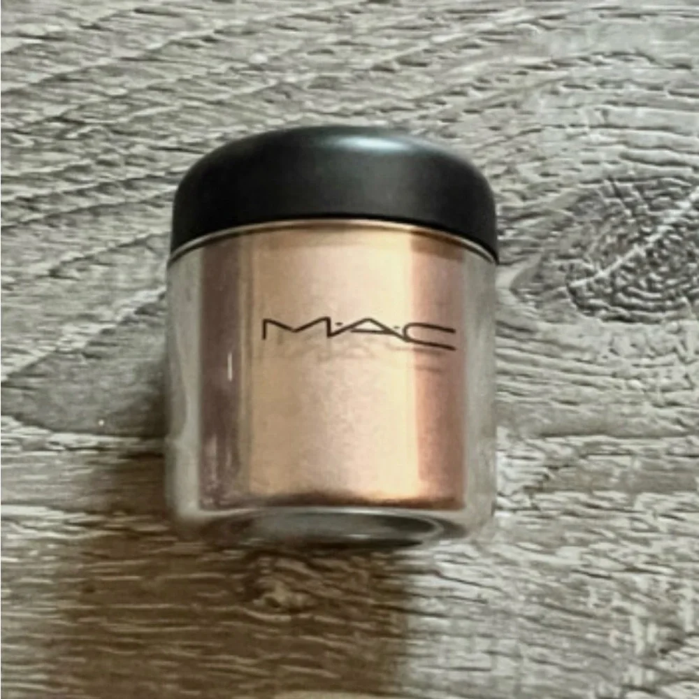 MAC Cosmetics ULTRA RARE Y2K “Coco” Loose Shimmer Pigment - Brown / Taupe - Picture 3 of 3